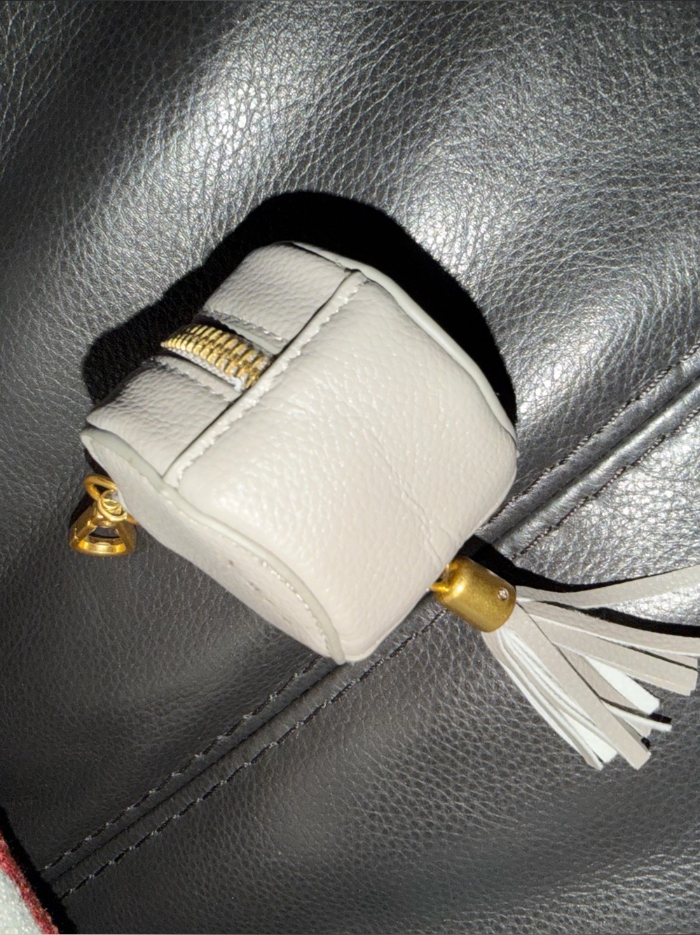 Fawn faux leather pacifier holder nwot taupe tassel diaper bag key chain $40 - Picture 3 of 5